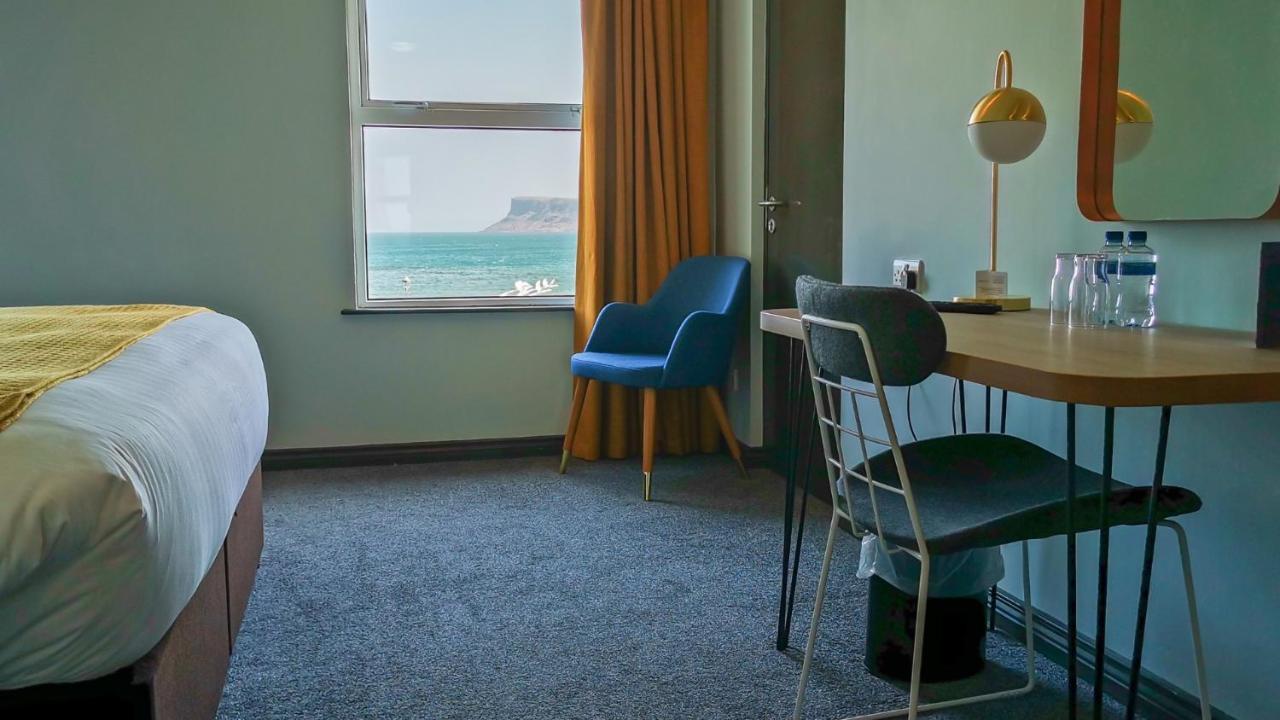 Marine Hotel 巴利卡斯尔 外观 照片